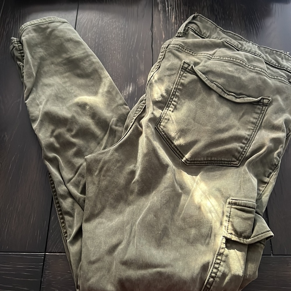 Old navy rockstar super skinny - Picture 2 of 5